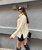 women’s cream turtleneck knit sweater wholesale