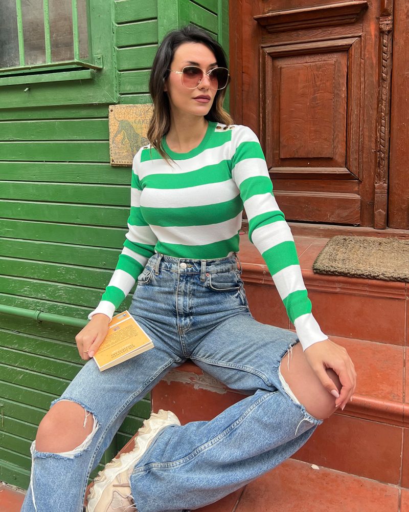 3137-Button Up Shoulder Striped Knit Sweater - Görsel 5
