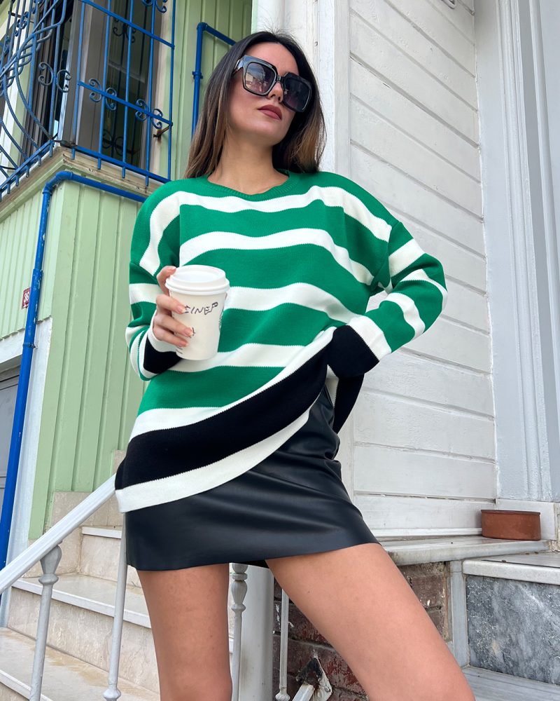3143-Long Sleeve Striped Knit Sweater
