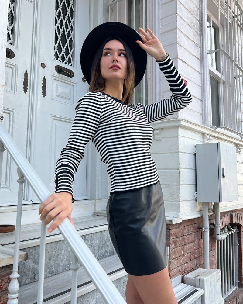 3150-Striped Knit Sweater With Button Details - Görsel 2