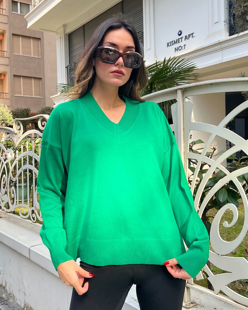 6050-V Neck Oversize Knit Sweater