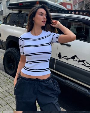5830-Crewneck Striped Short Sleeve Knit Top
