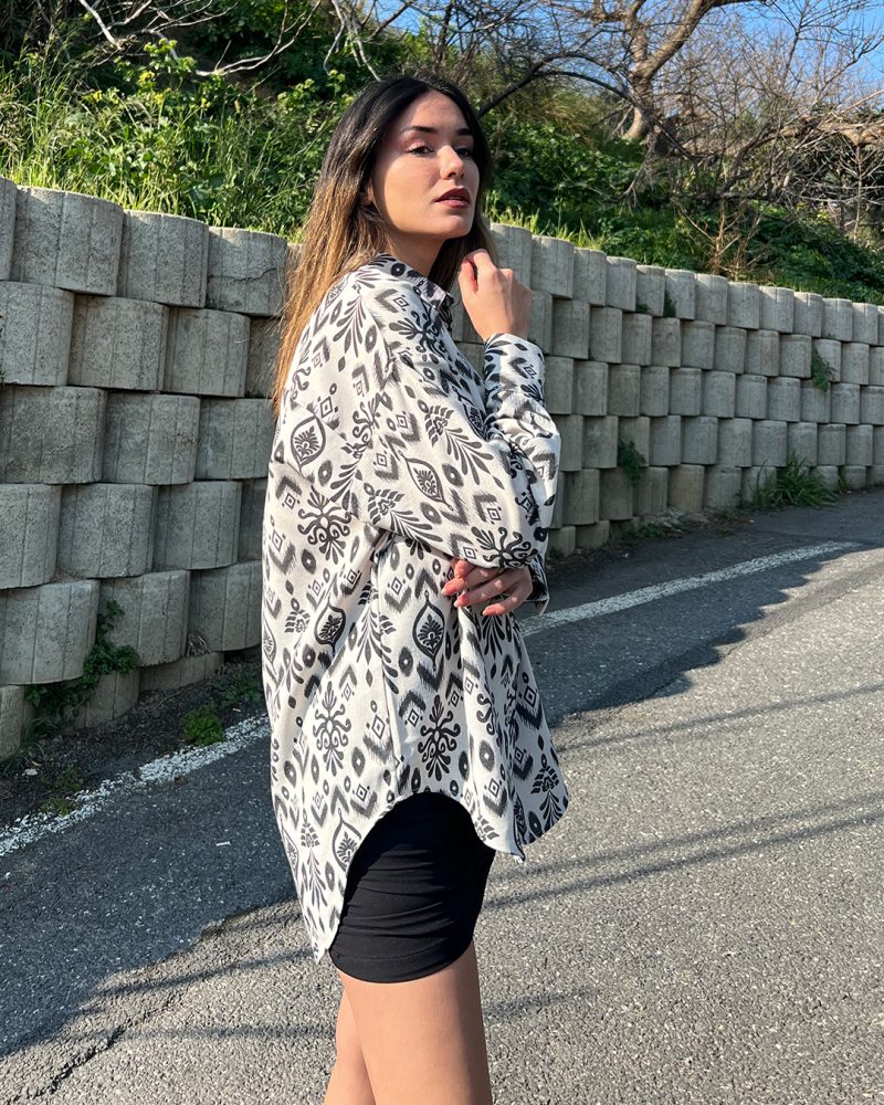 AK4409-Abstract Print Long Sleeve Linen Oversized Shirt - Image 3