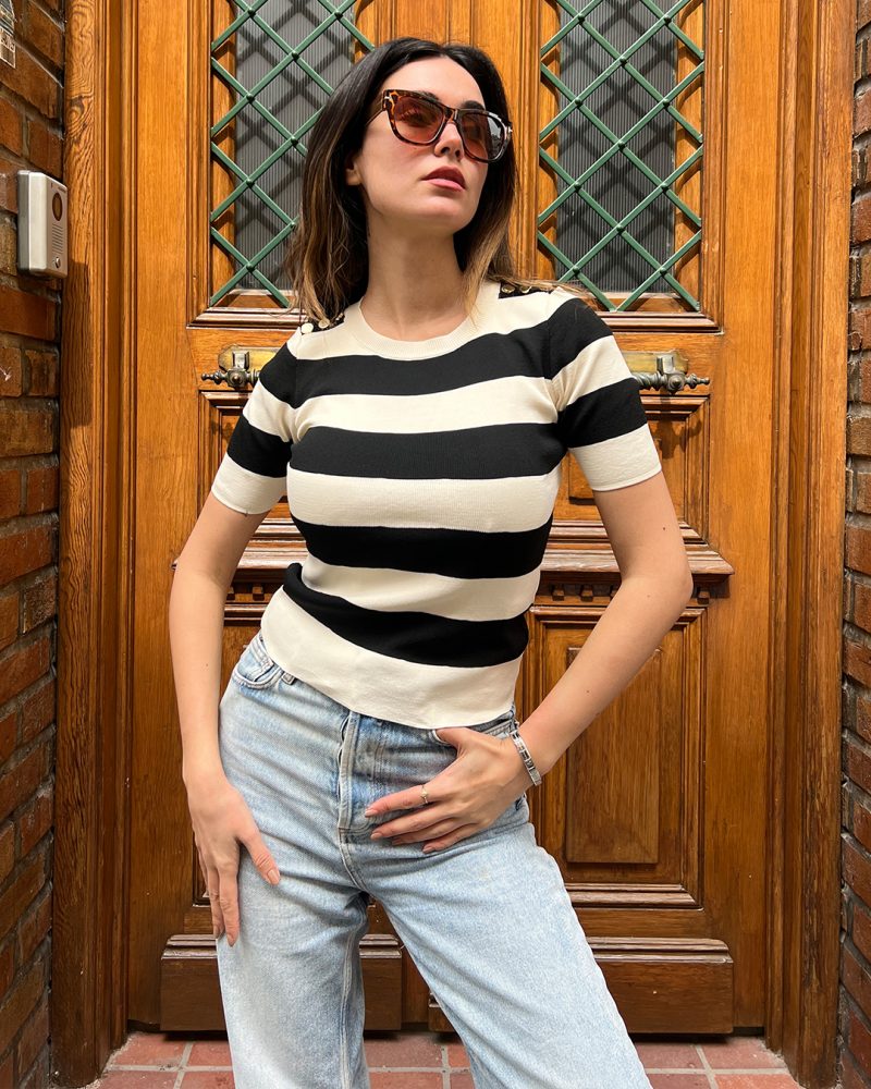 3159-Striped Button Up Shoulder Short Sleeve Crewneck Knit Top - Görsel 3