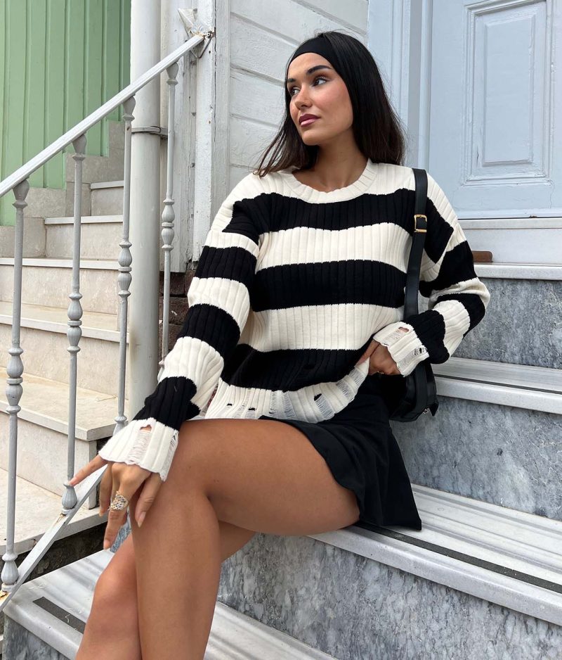 5859-Striped Long Sleeve Crewneck Ripped Detail Knit Sweater