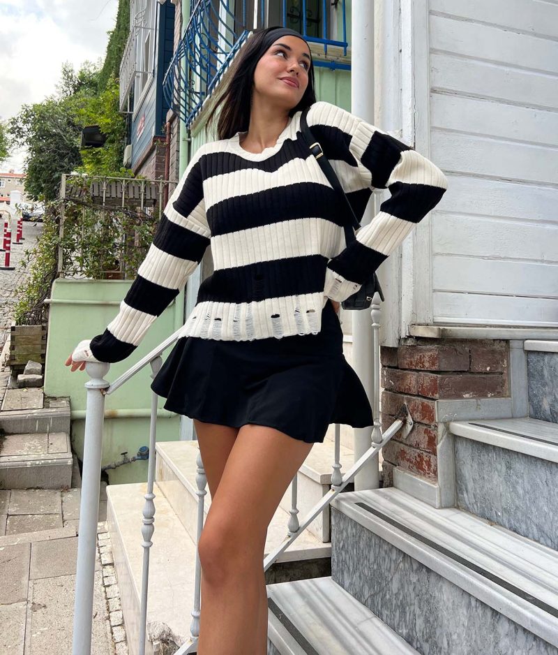 5859-Striped Long Sleeve Crewneck Ripped Detail Knit Sweater - Görsel 2