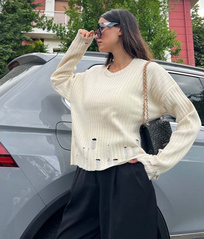 5860-Long Sleeve Crewneck Ripped Detail Knit Sweater - Görsel 2