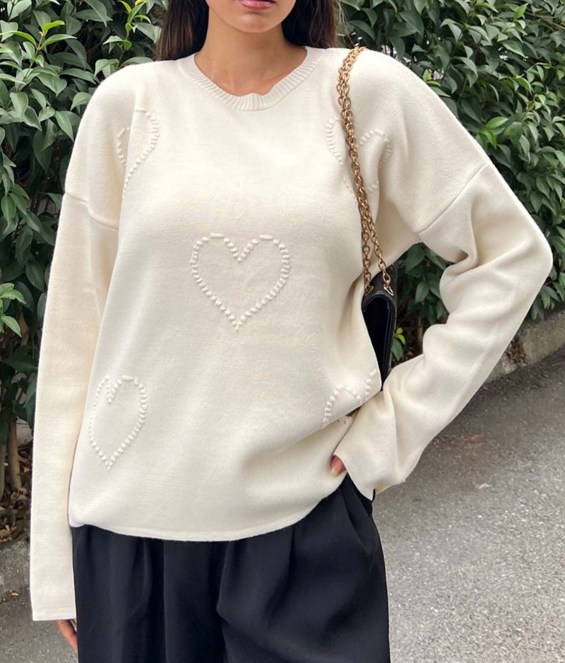 6507-Long Sleeve Crewneck Heart Detail Knit Sweater - Görsel 4