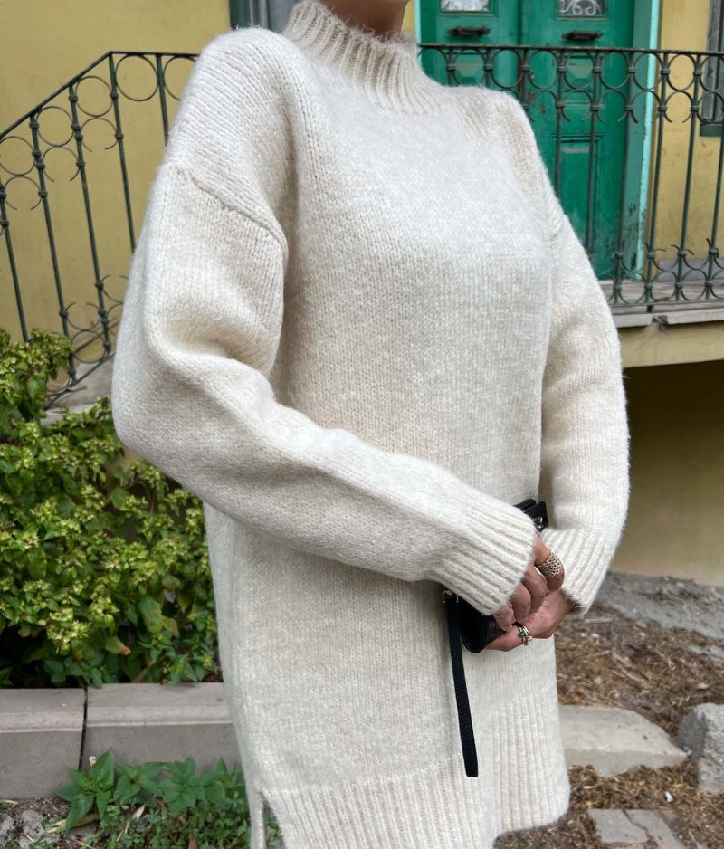 2402-Mockneck Drop Shoulder Fuzzy Split Hem Dress - Görsel 4