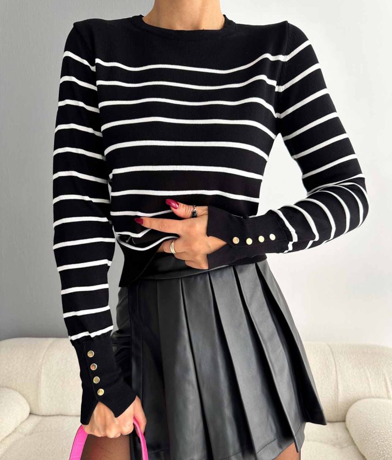 2205-Button Decorated Striped Pattern Ribbed Crew Neck Knit Sweater - Görsel 2
