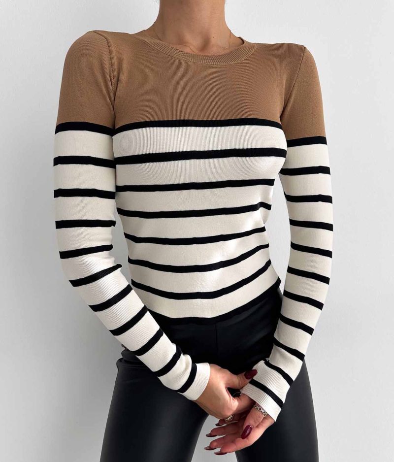 6532-Two Tone Striped Crew Neck Ribbed Knit Sweater