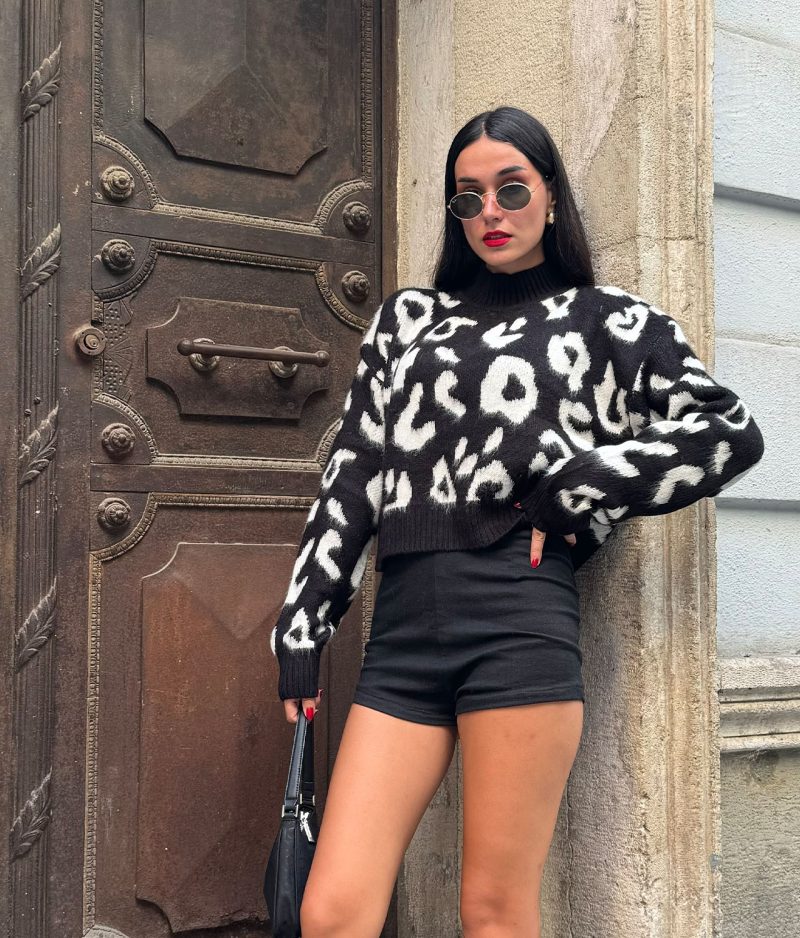 75114-Leopard Print Crew Neck Sweater