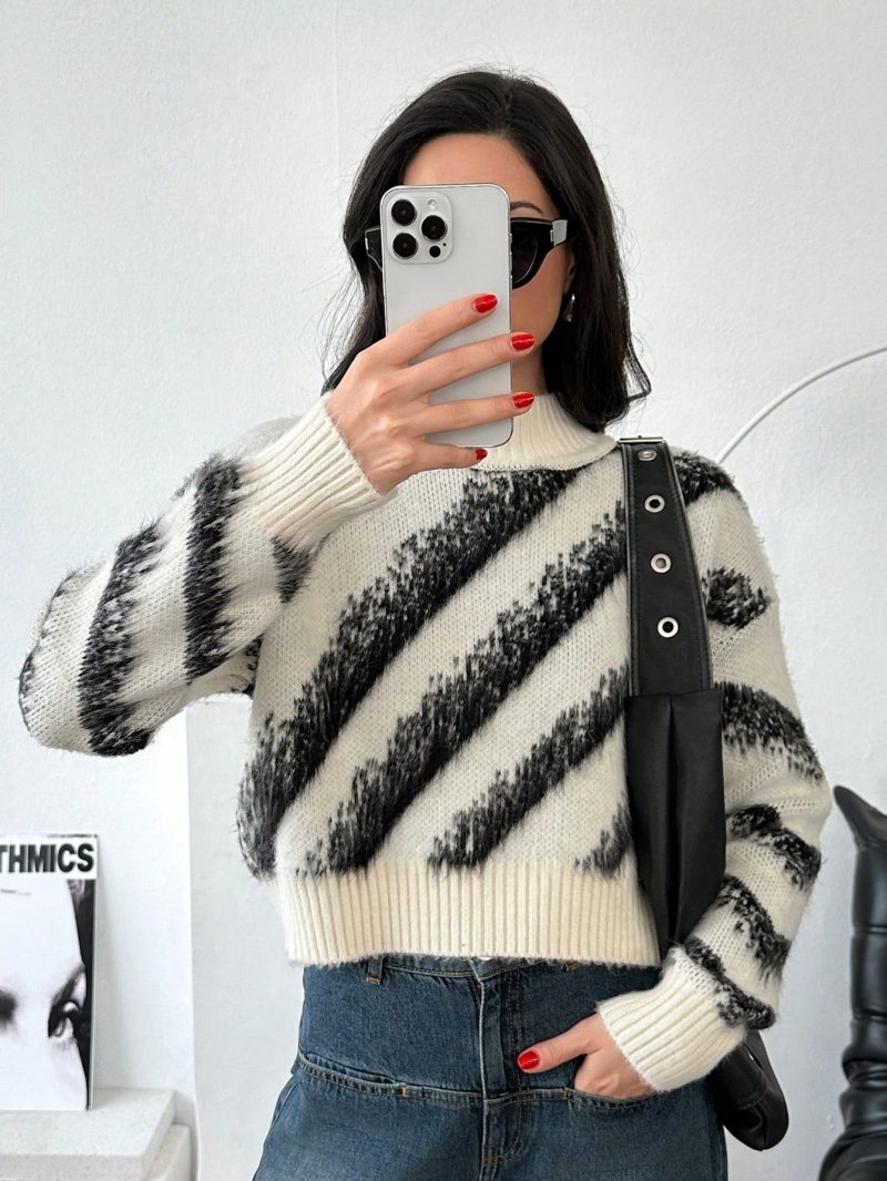 75120-Abstract Striped Knit Sweater - Cozy & Trendy Design - Görsel 5