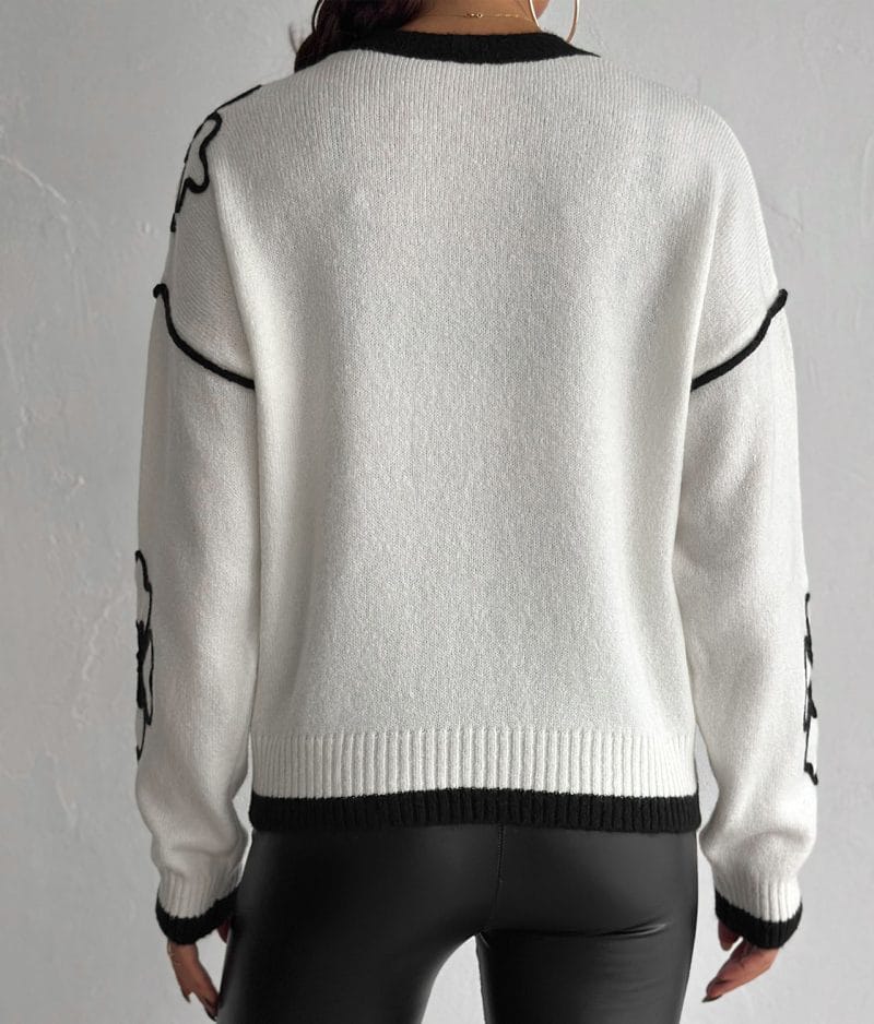 Embroidered Floral Crew Neck Sweater in White and Black for Wholesale Women's Knitwear