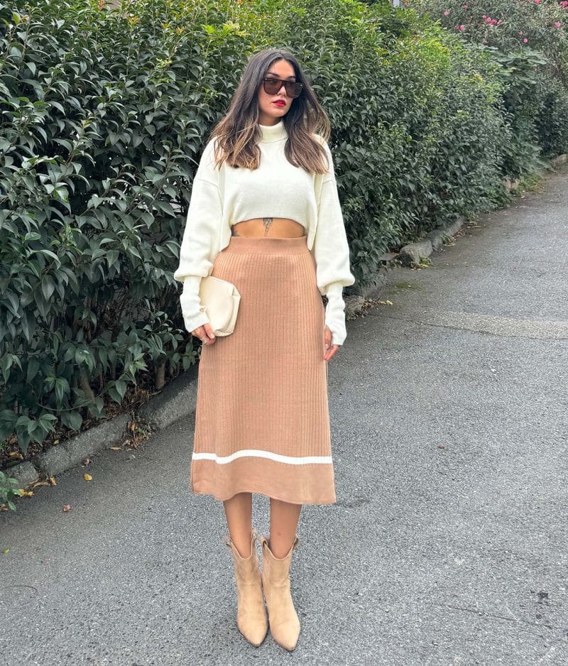 wholesale stripe trim rib knit skirt brown