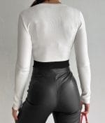 Stylish ribbed long sleeve crop top with logo elastic waistband in white