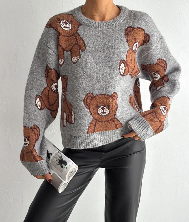 women’s grey pullover with brown teddy bear design