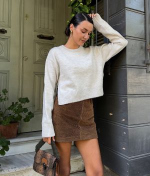 casual cropped knitwear top for women