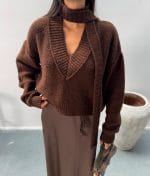 Elegant V neck knit sweater with scarf detail