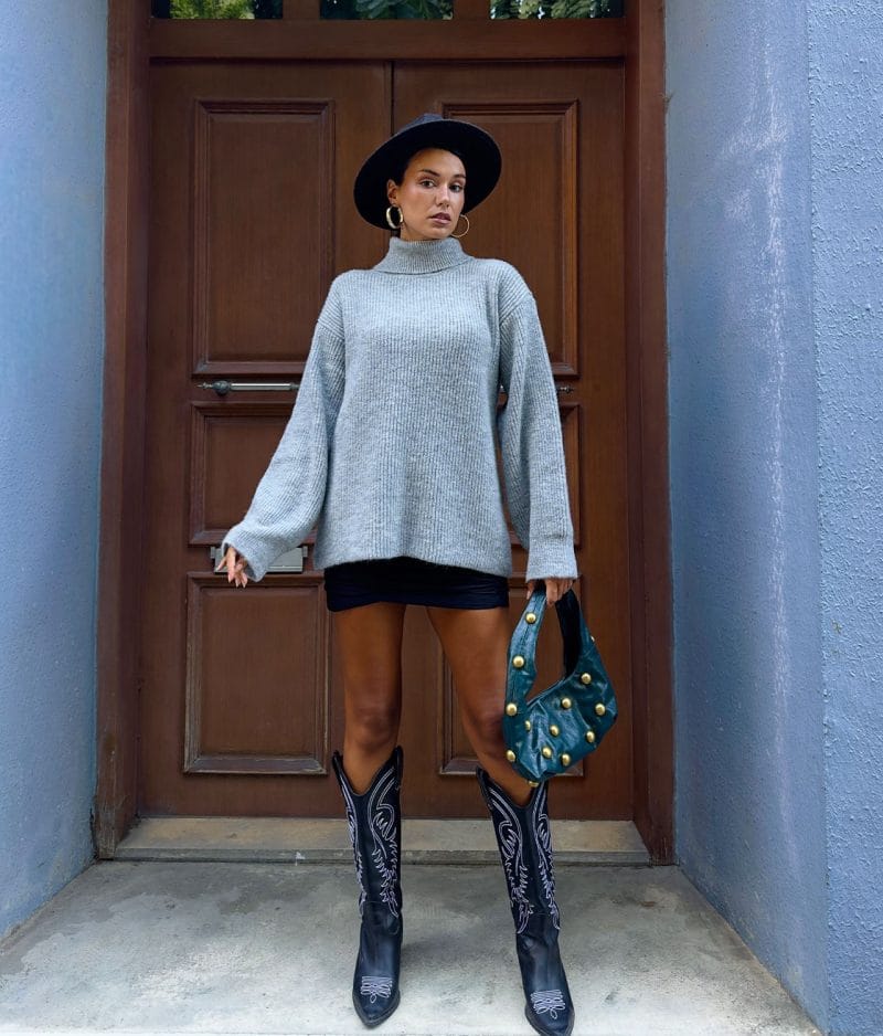 women’s ribbed high neck knit pullover