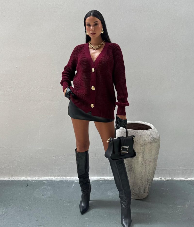 Women’s buttoned knit cardigan – long sleeve V neck style