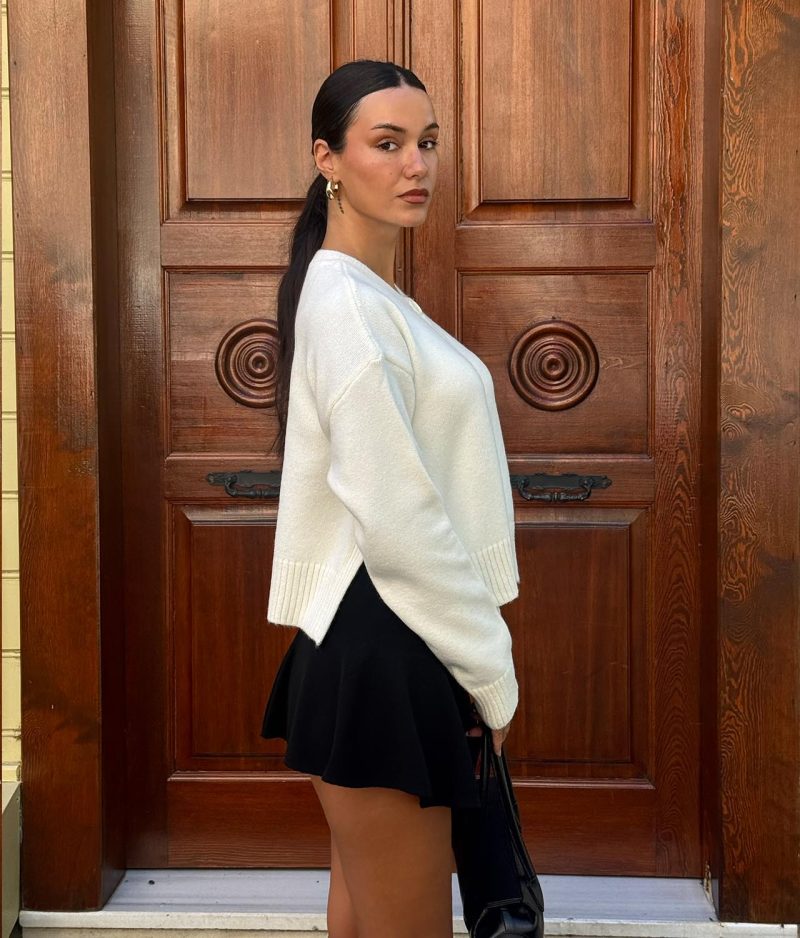 Women’s knit cardigan – button front crew neck style