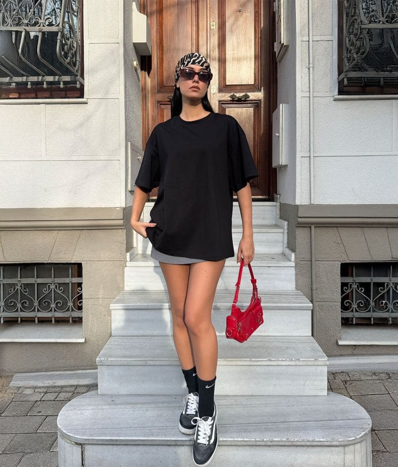 Relaxed Fit Crew Neck Cotton T-Shirt oversized silhouette