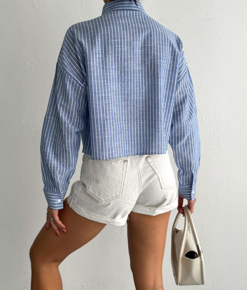 women striped double pocket shirt summer outfit styling