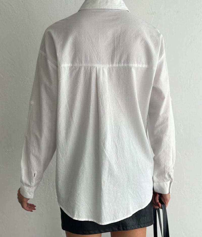 women graphic patch shirt everyday outfit styling