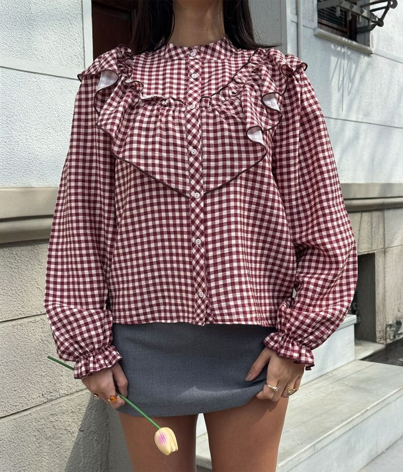 gingham shirt ruffle detail close up collar