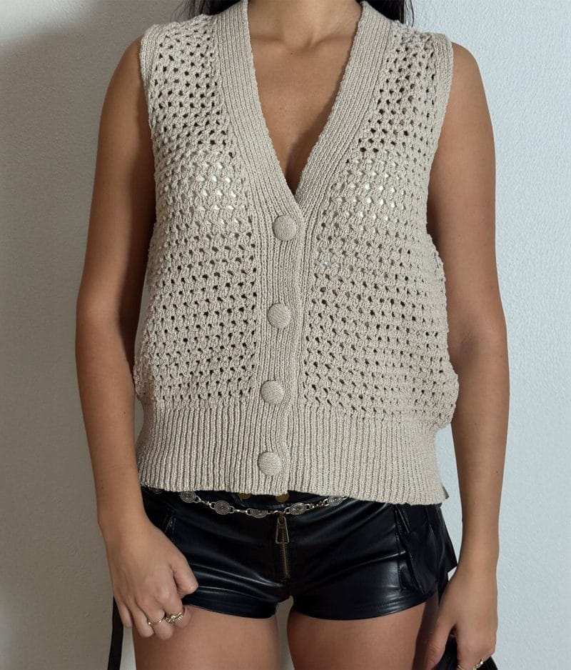 button front knit vest detail