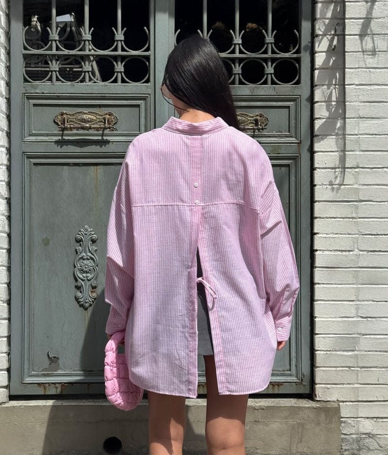striped shirt with open back detail