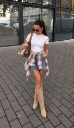 1201-Oversized Plaid Flannel Shirt-Pink-2 Pink plaid shirt tied at the waist